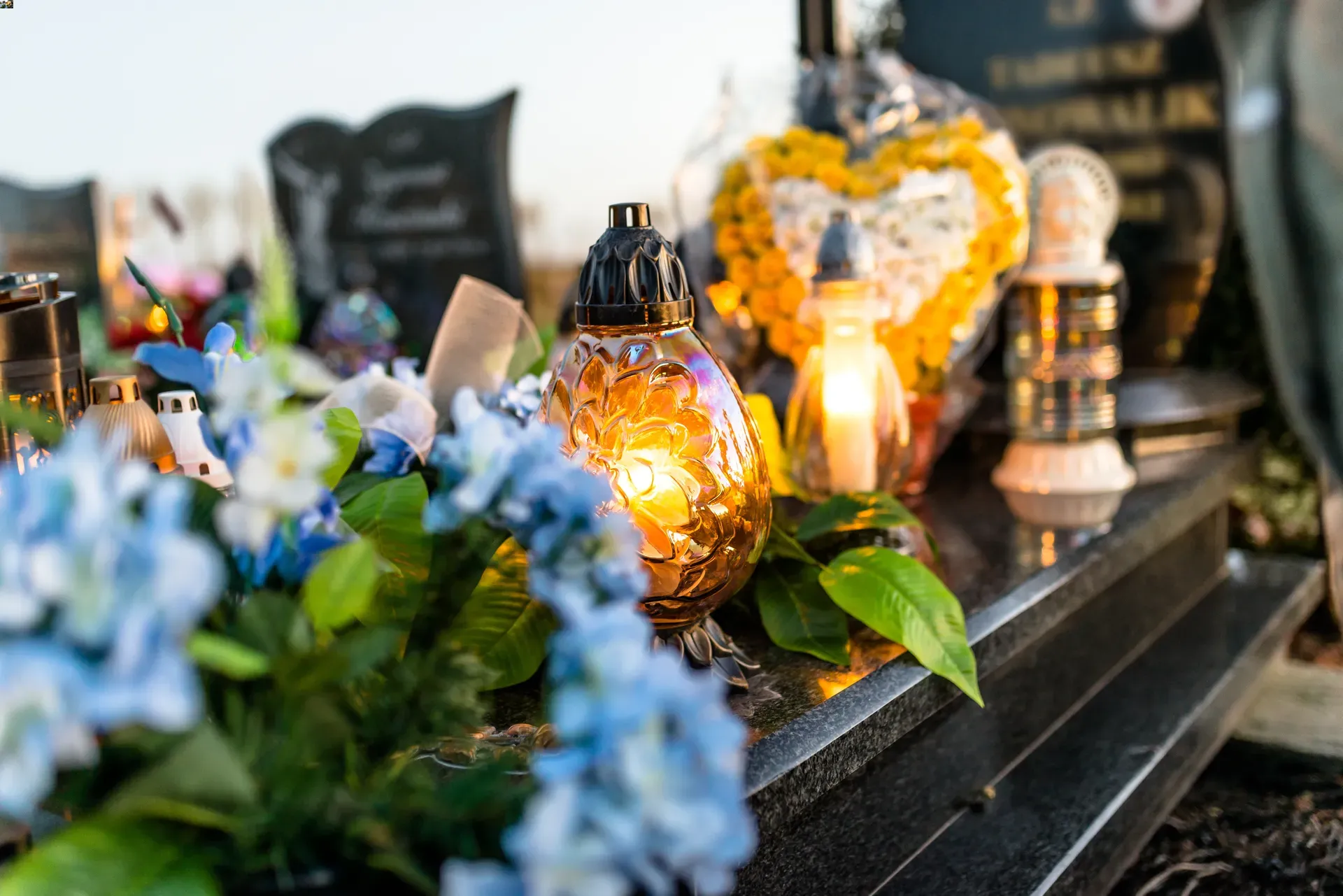 The Ultimate Guide to Meaningful Funeral Flowers